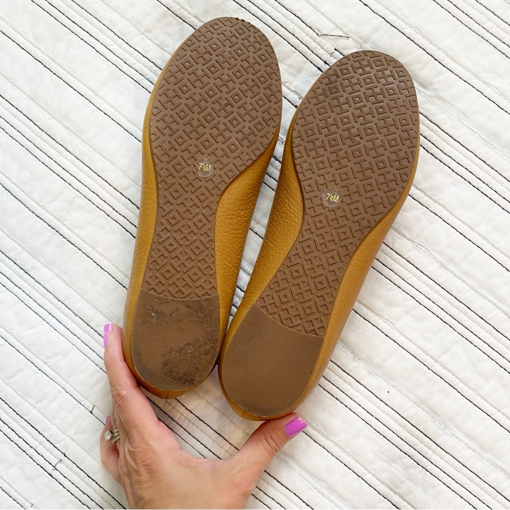 Tory Burch Tan Flats with Gold Logo - Picture 7 of 9